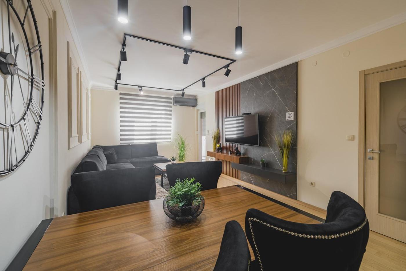 Harmony Apartments ポドゴリツァ エクステリア 写真