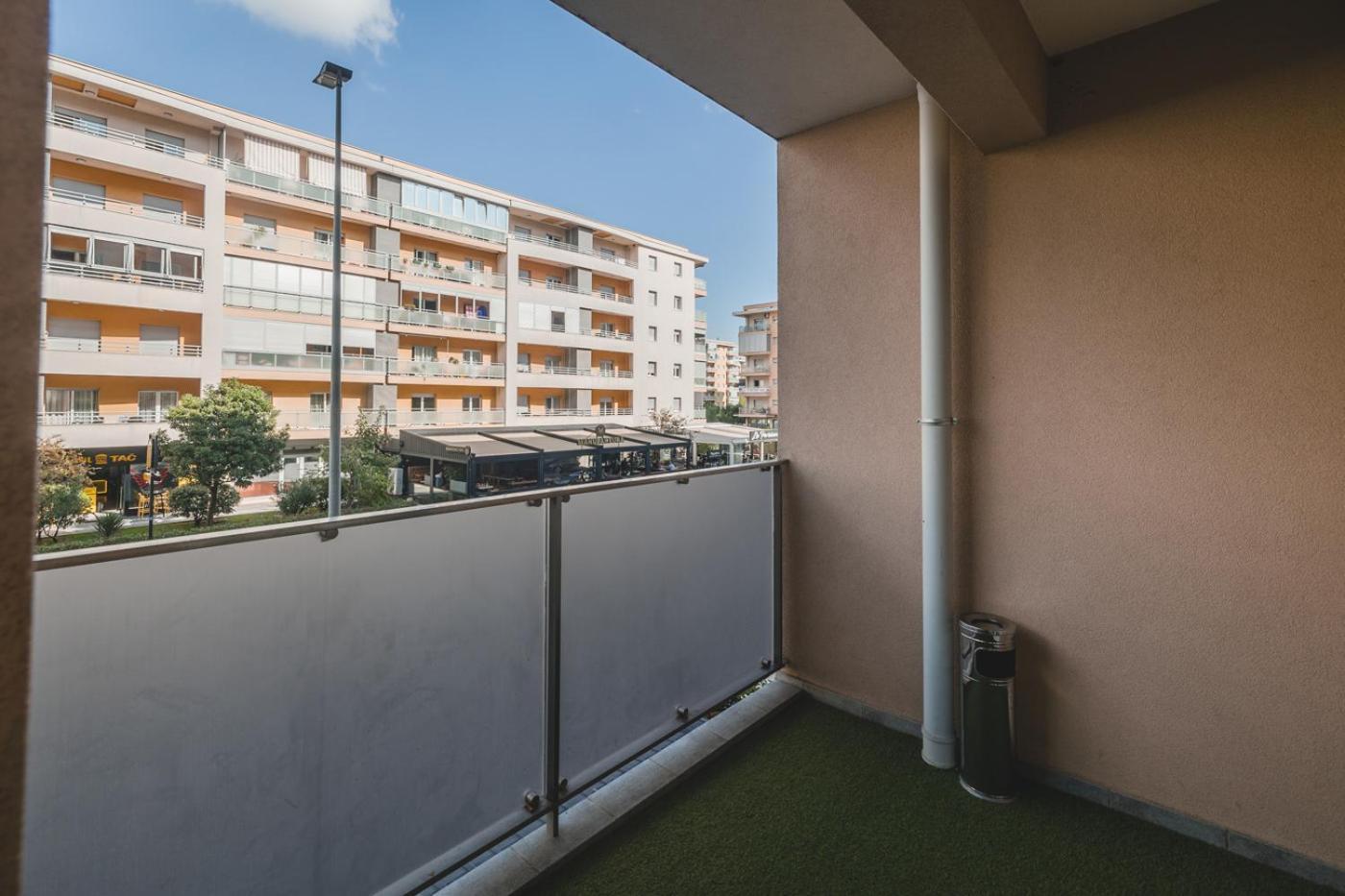 Harmony Apartments ポドゴリツァ エクステリア 写真